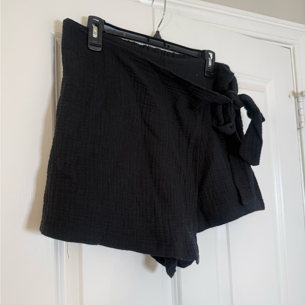Black Mini Wrap Skort - Women's Casual Summer Skirt